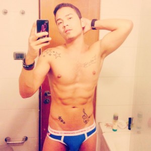 Roberto Gay, travestis, prostitutas en Providencia |  Estudiante discreto moderno complaciente 22 a&ntilde;os 19x6, Todo el sexo que quieras lechero