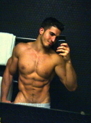 Lucas Gay, travestis, prostitutas en Santiago |  Lucas scort guapo exquisito solo para caballeros discretos, Culon lampi&ntilde;o , dotado 20 cm versatil macho real, full time 24 horas
