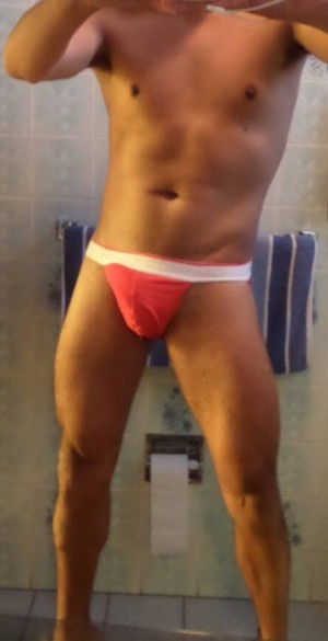 Abrayan Gay, travestis, prostitutas en Antofagasta |  Joven ecuatoriano por primera vez en antofagasta 65389818, Diafrute de un joven dotado de buen chimbo un macho en la cama