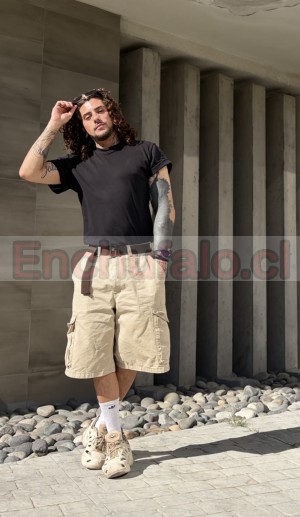 Emmanuel aldrich  Gay, travestis, prostitutas en Re&ntilde;aca |  Joven chileno  activo dotado 28 busca solventes , Joven chileno  dotado act morbos y más 